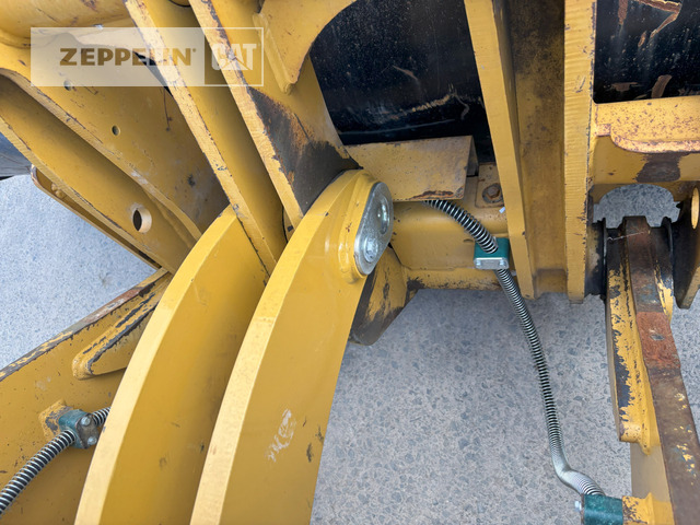 Chargeuse sur pneus Cat 918M
