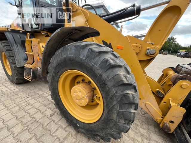 Chargeuse sur pneus Cat 918M