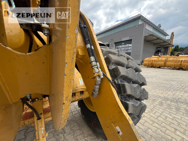 Chargeuse sur pneus Cat 926M