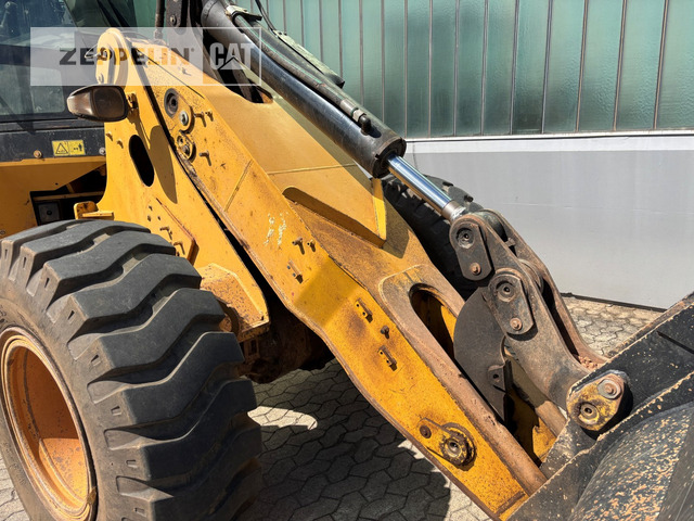 Chargeuse sur pneus Cat 930G