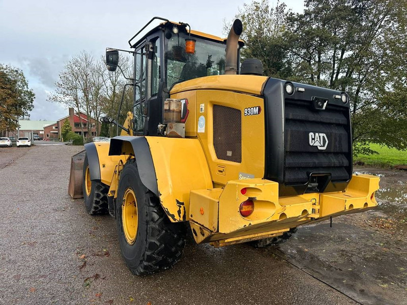 Chargeuse sur pneus Cat 930 M - 4 new tires!