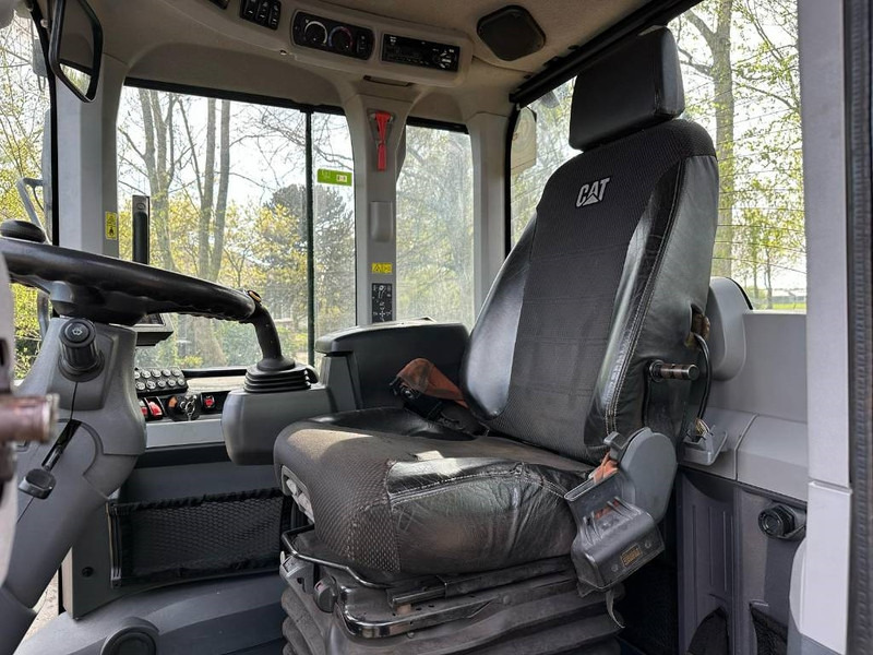 Chargeuse sur pneus Cat 938M