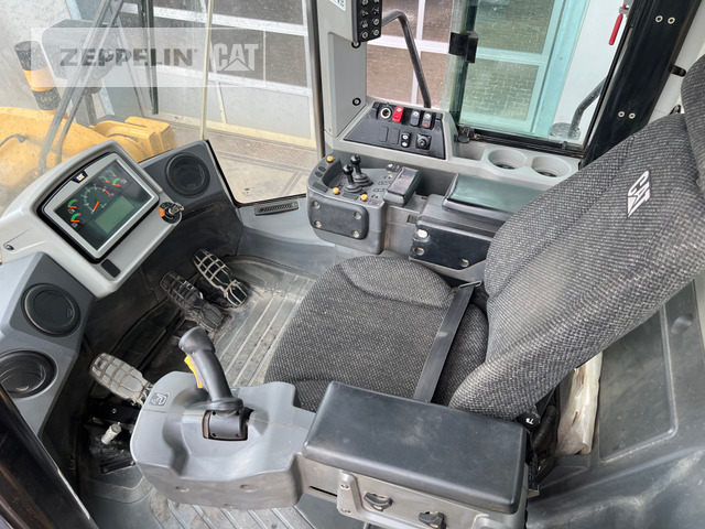 Chargeuse sur pneus Cat 962M