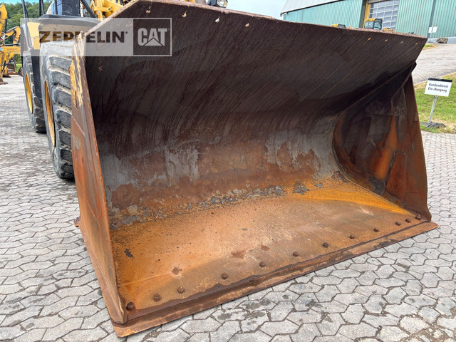 Chargeuse sur pneus Cat 966KXE