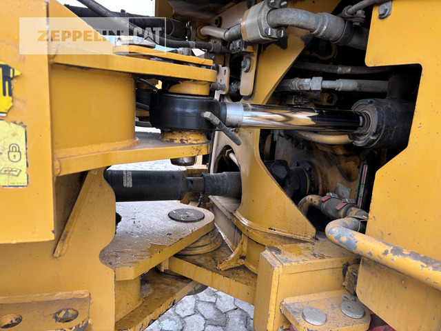 Chargeuse sur pneus Cat 966KXE