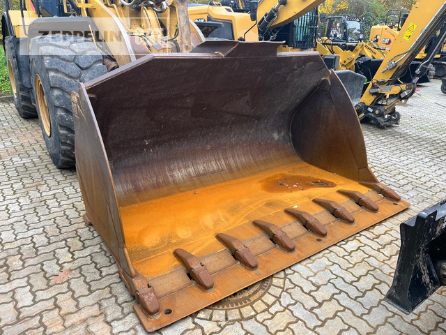 Chargeuse sur pneus Cat 966KXE