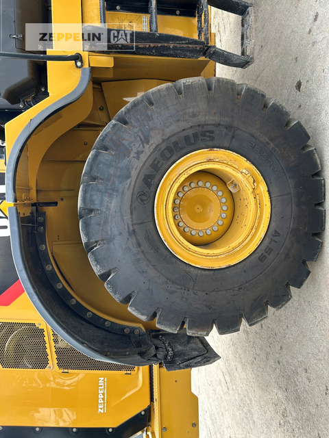 Chargeuse sur pneus Cat 966M