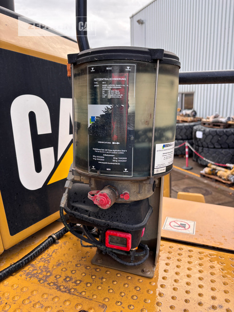 Chargeuse sur pneus Cat 966M