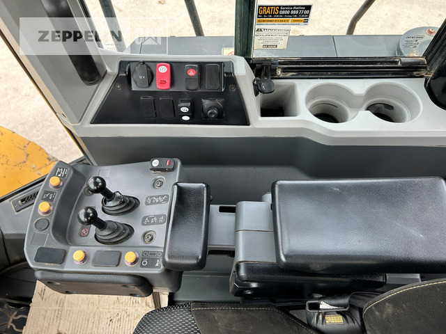 Chargeuse sur pneus Cat 966M