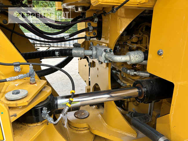 Chargeuse sur pneus Cat 966M