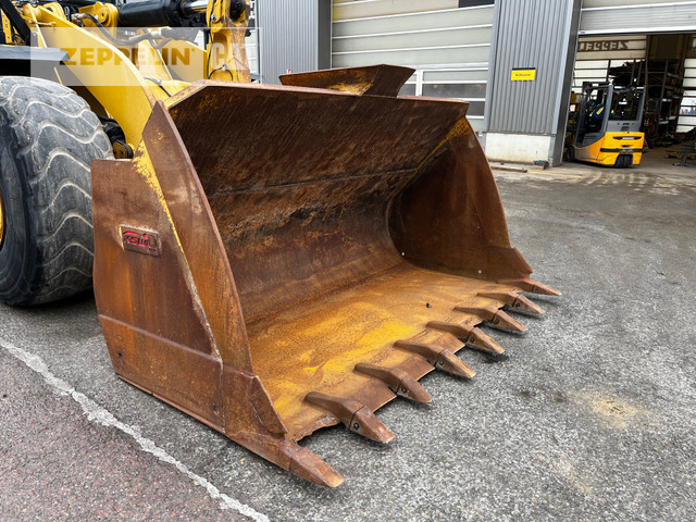 Chargeuse sur pneus Cat 966M