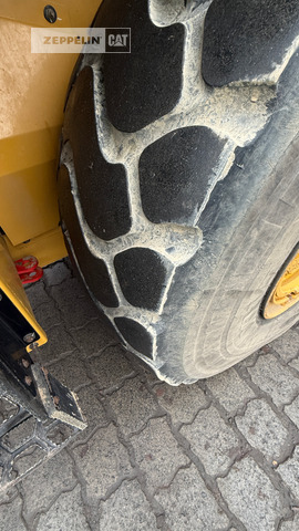 Chargeuse sur pneus Cat 966M