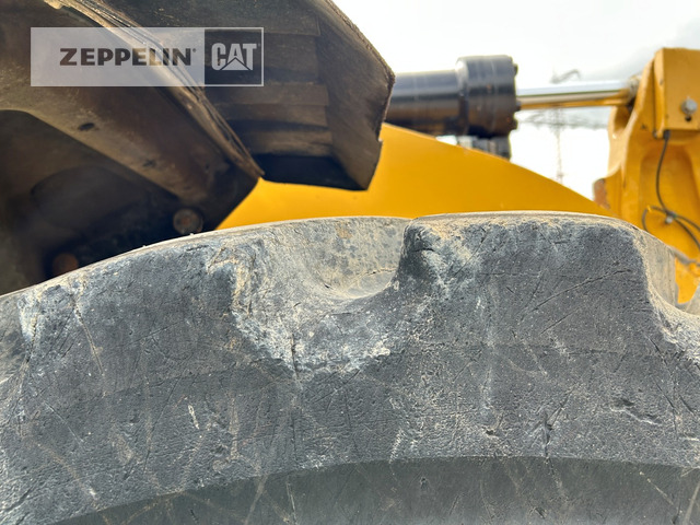 Chargeuse sur pneus Cat 966M