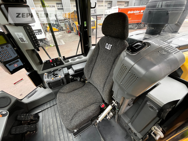 Chargeuse sur pneus Cat 966M