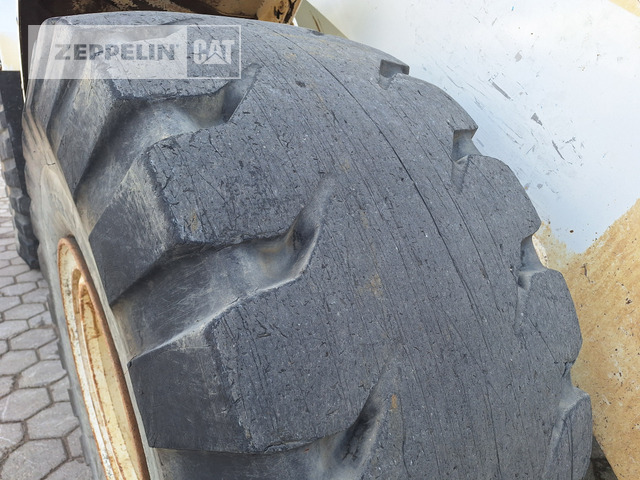 Chargeuse sur pneus Cat 966M