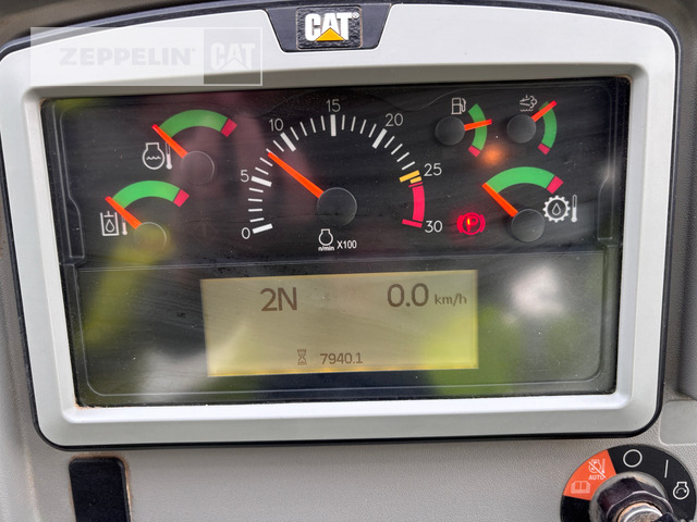 Chargeuse sur pneus Cat 966M