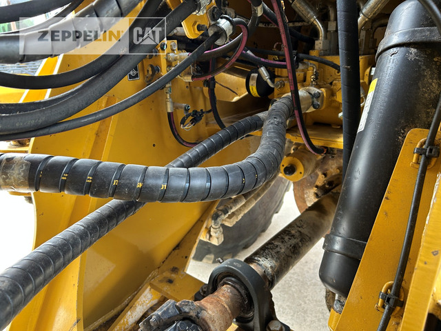 Chargeuse sur pneus Cat 966M