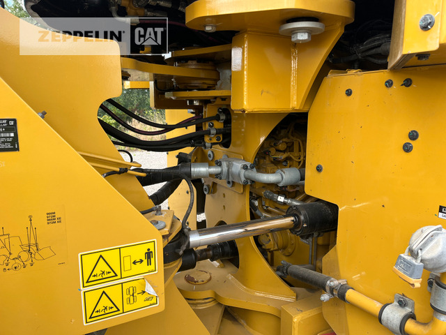 Chargeuse sur pneus Cat 966M