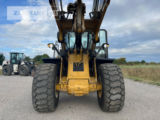 Chargeuse sur pneus Cat 966M