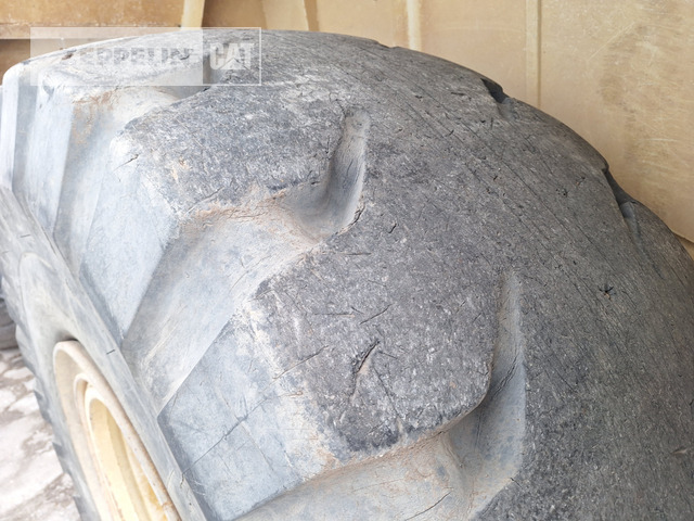 Chargeuse sur pneus Cat 966M