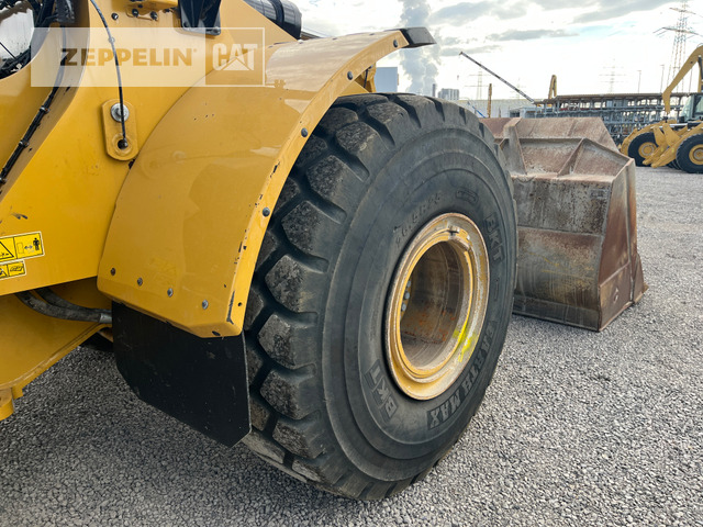 Chargeuse sur pneus Cat 966M