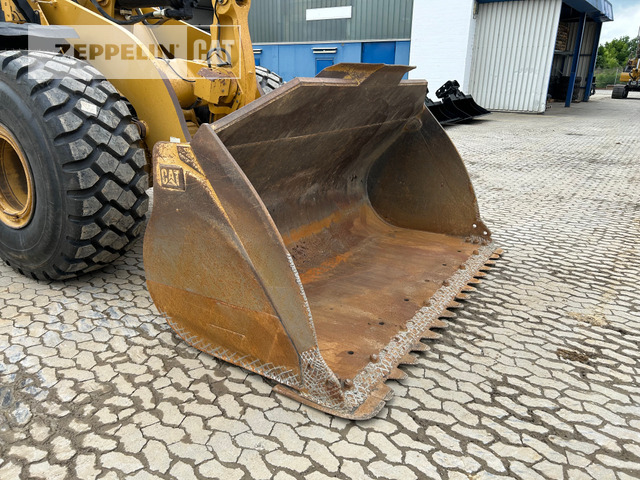 Chargeuse sur pneus Cat 966M