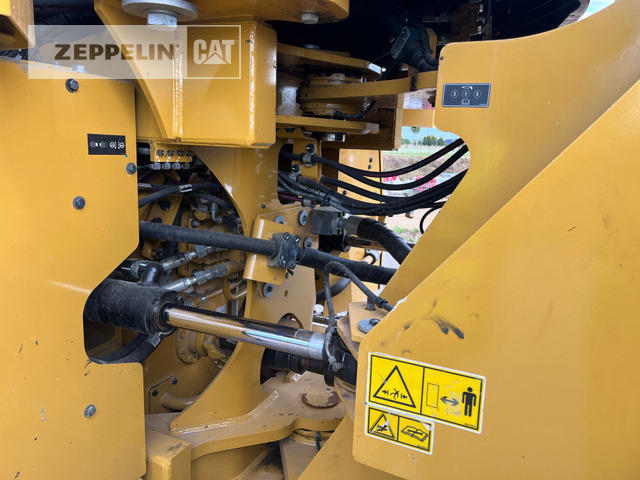 Chargeuse sur pneus Cat 966M