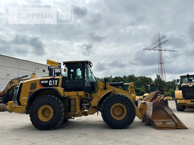 Chargeuse sur pneus Cat 966M