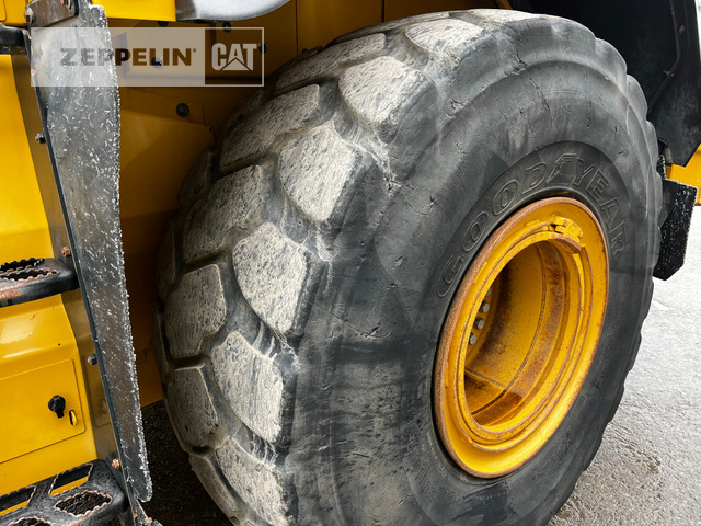 Chargeuse sur pneus Cat 966M