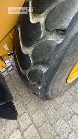 Chargeuse sur pneus Cat 966M