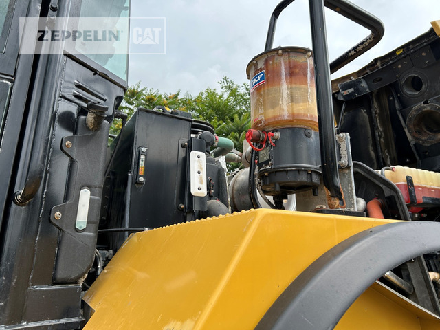 Chargeuse sur pneus Cat 966MXE