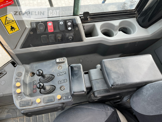 Chargeuse sur pneus Cat 966MXE