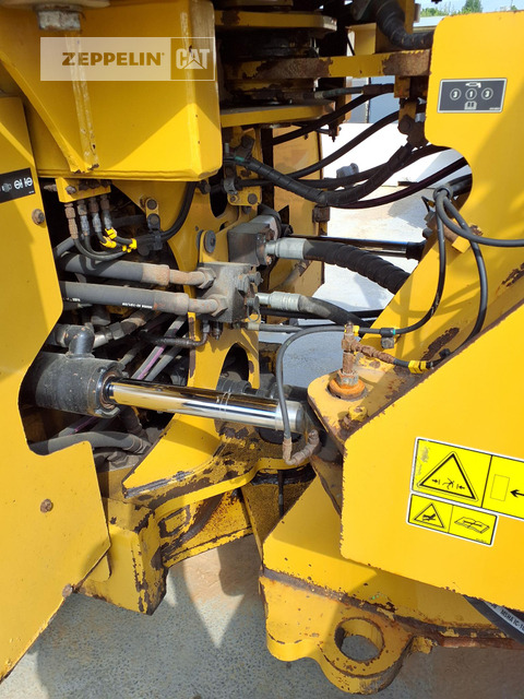 Chargeuse sur pneus Cat 966MXE