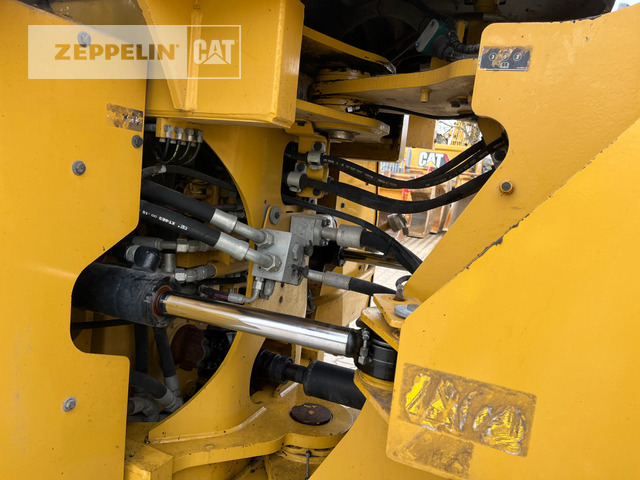 Chargeuse sur pneus Cat 966MXE