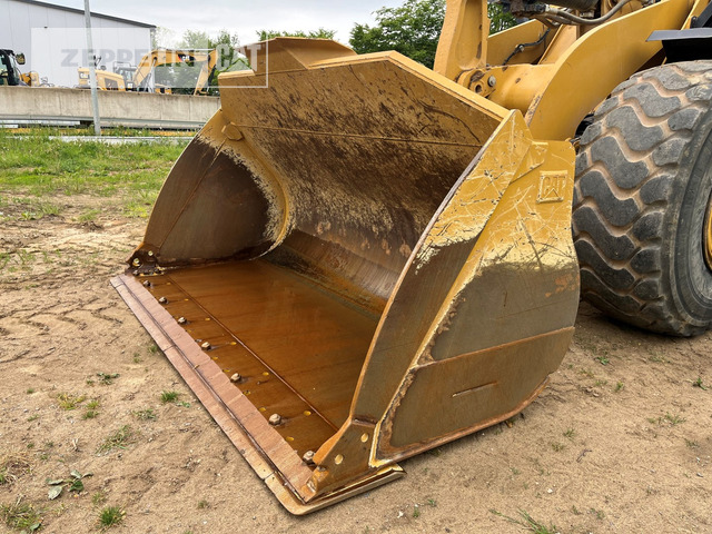 Chargeuse sur pneus Cat 966MXE