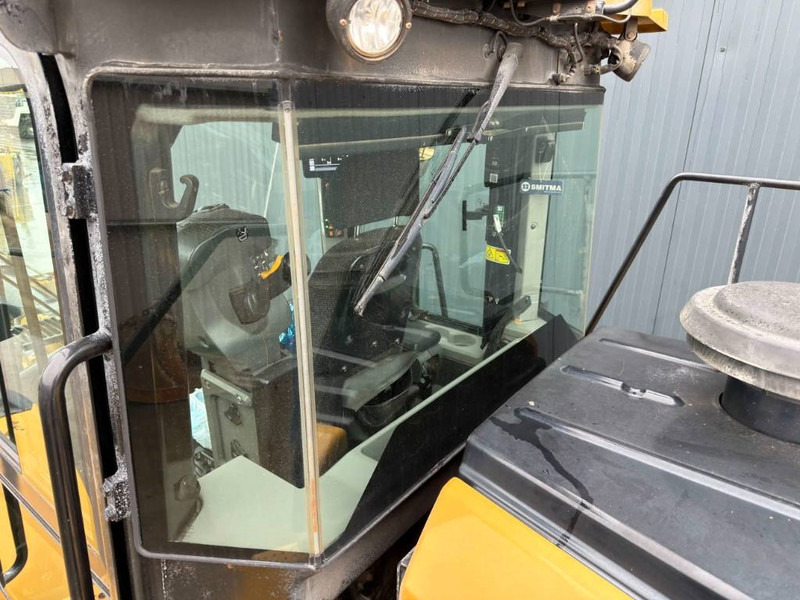 Chargeuse sur pneus Cat 966M XE