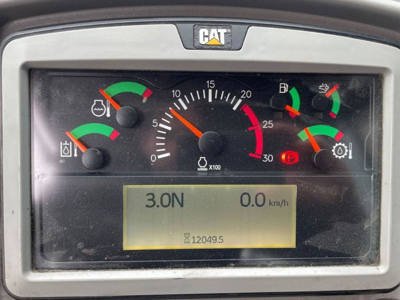 Chargeuse sur pneus Cat 966M XE