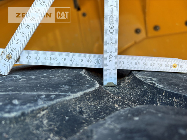 Chargeuse sur pneus Cat 966XE