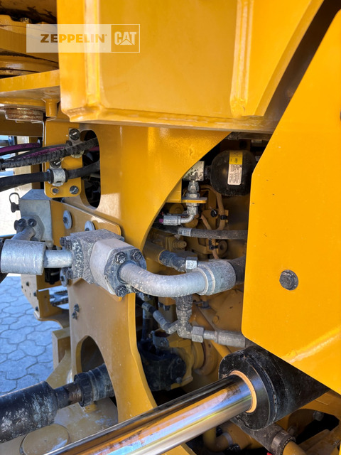 Chargeuse sur pneus Cat 966XE