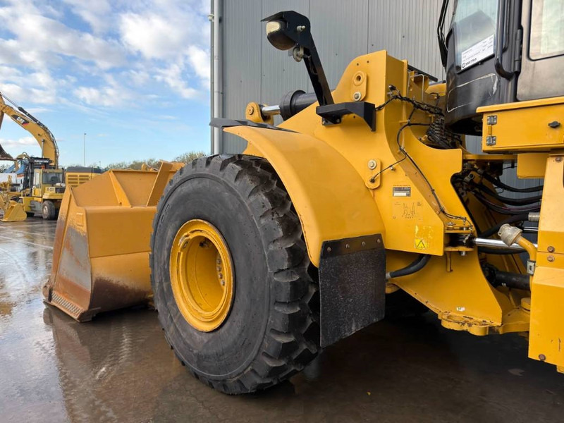 Chargeuse sur pneus Cat 972M