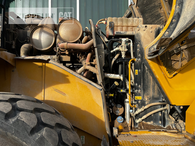 Chargeuse sur pneus Cat 972M