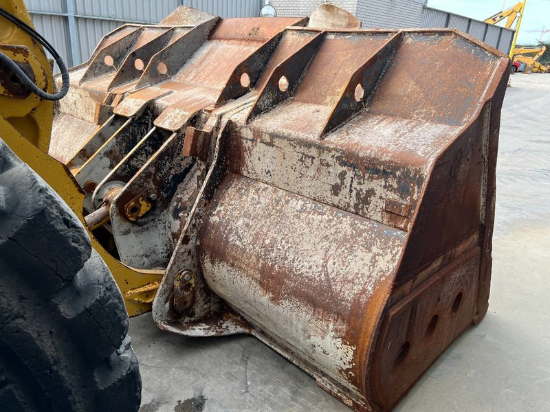 Chargeuse sur pneus Cat 980M - DUTCH MACHINE