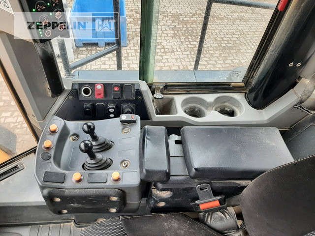 Chargeuse sur pneus Cat 982M