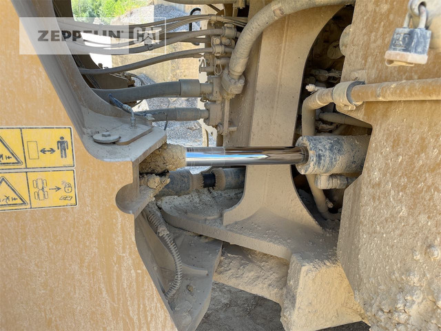 Chargeuse sur pneus Cat 982M