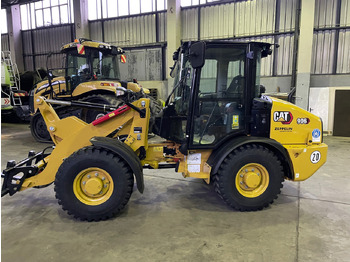 Chargeuse sur pneus Caterpillar 906