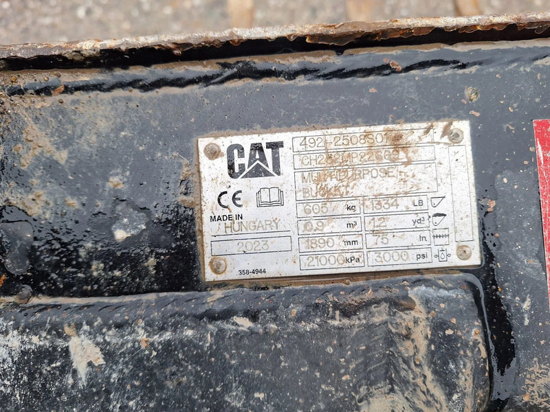 Chargeuse sur pneus Caterpillar 906