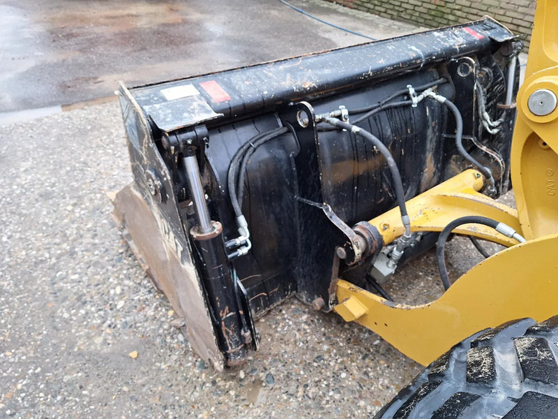 Chargeuse sur pneus Caterpillar 906