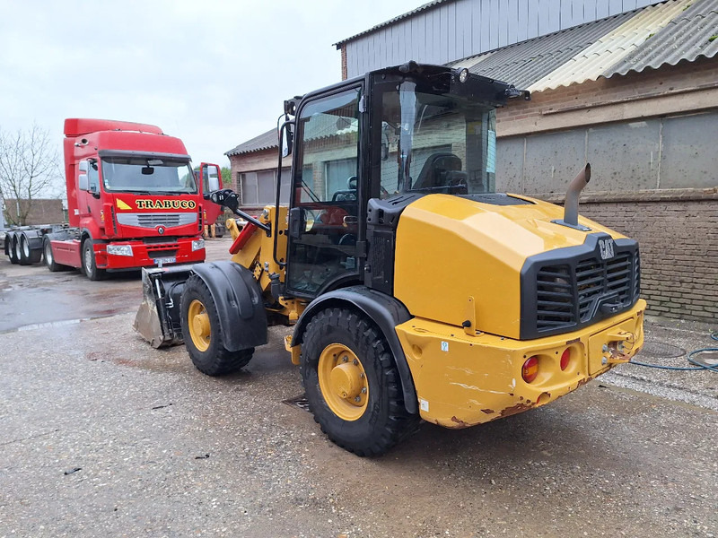 Chargeuse sur pneus Caterpillar 906