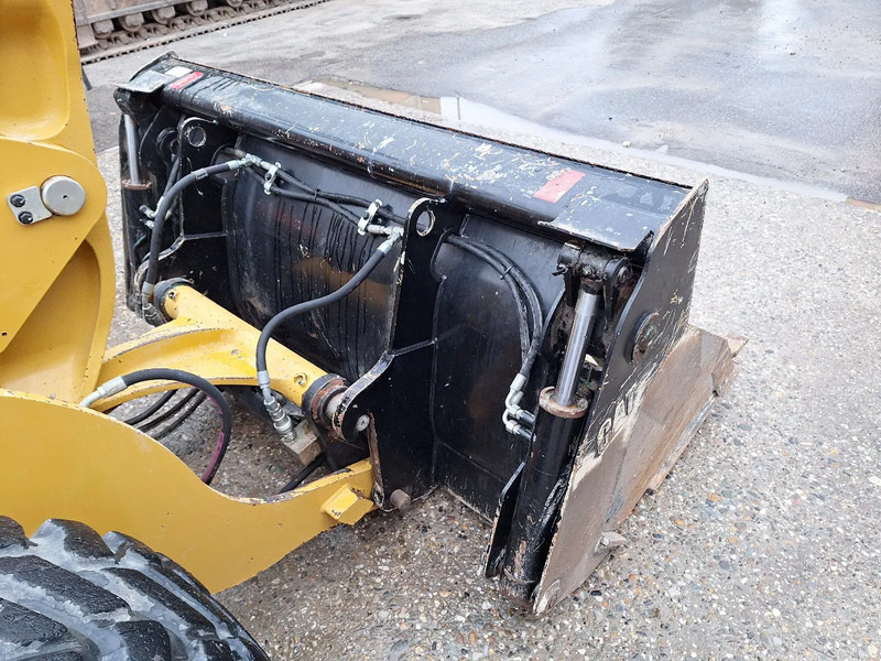 Chargeuse sur pneus Caterpillar 906