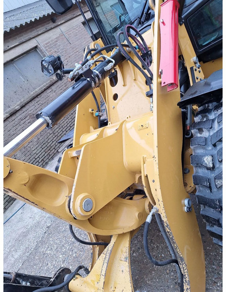 Chargeuse sur pneus Caterpillar 906